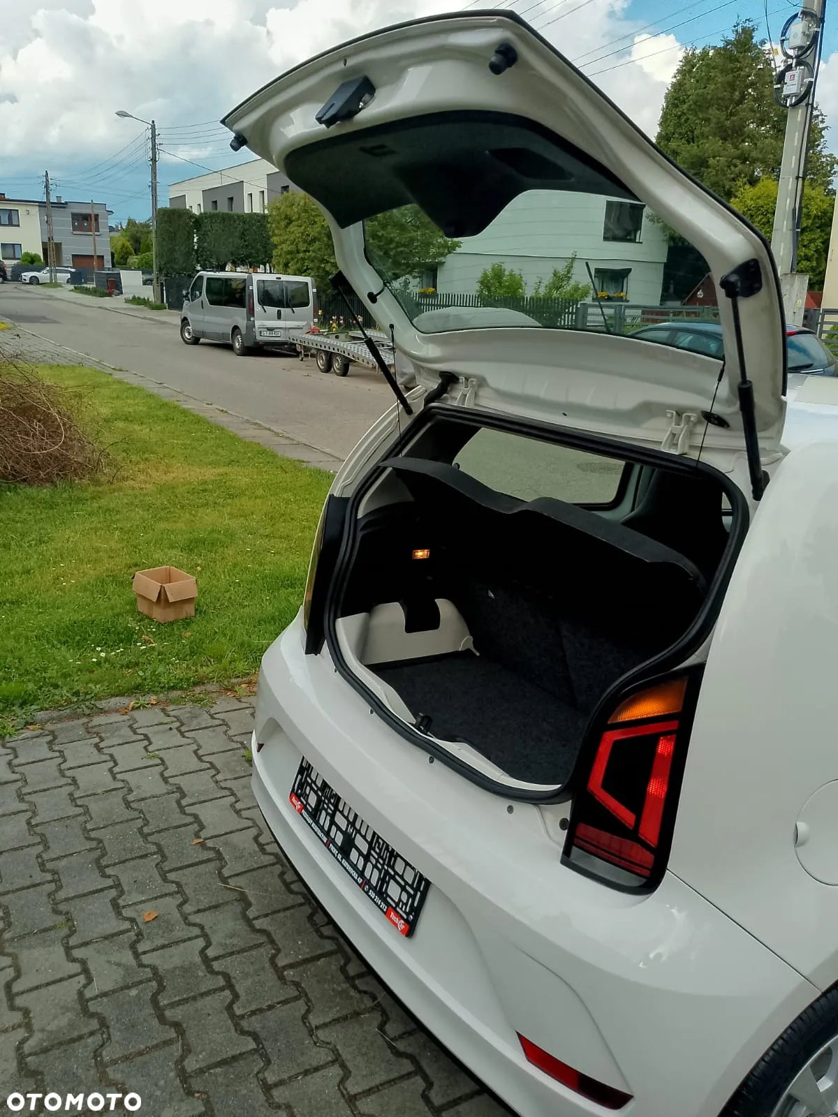 Volkswagen up! white - 16