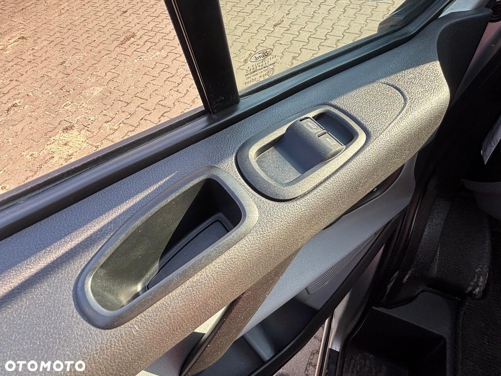 Ford Transit Custom - 27