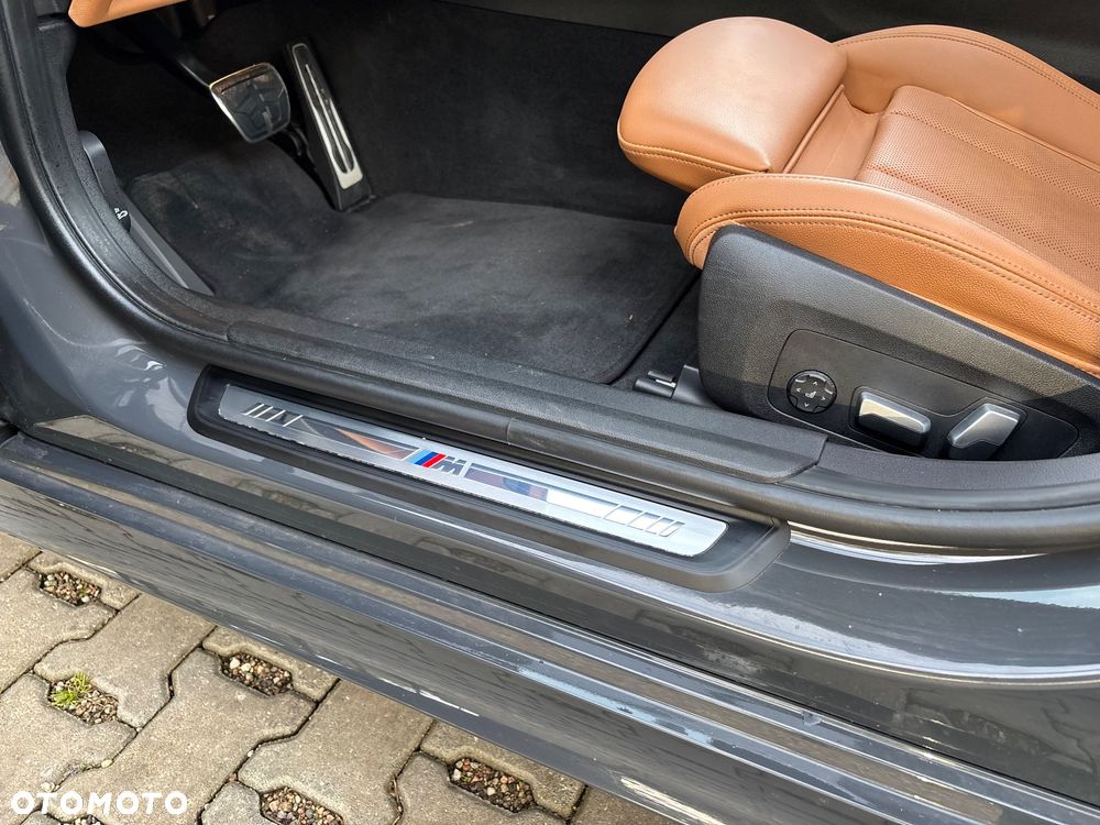 BMW Seria 3 330e PHEV M Sport sport - 28