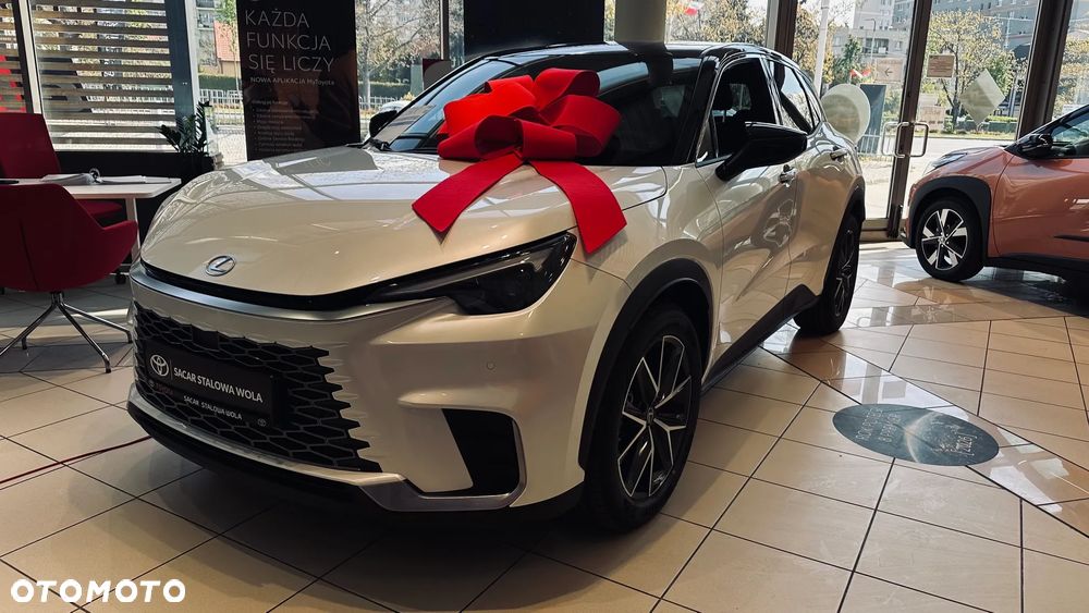 Lexus LBX 1.5 Hybrid Emotion - 2