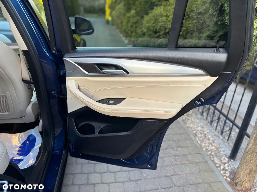 BMW X4 xDrive20d - 15