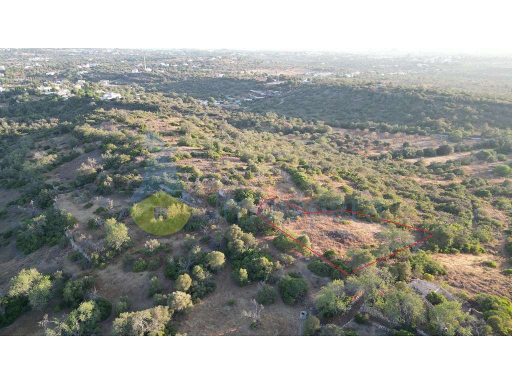 Terreno com ruina para venda na zona do Cotovio, Ferreiras, Albufeira - Grande imagem: 3/14