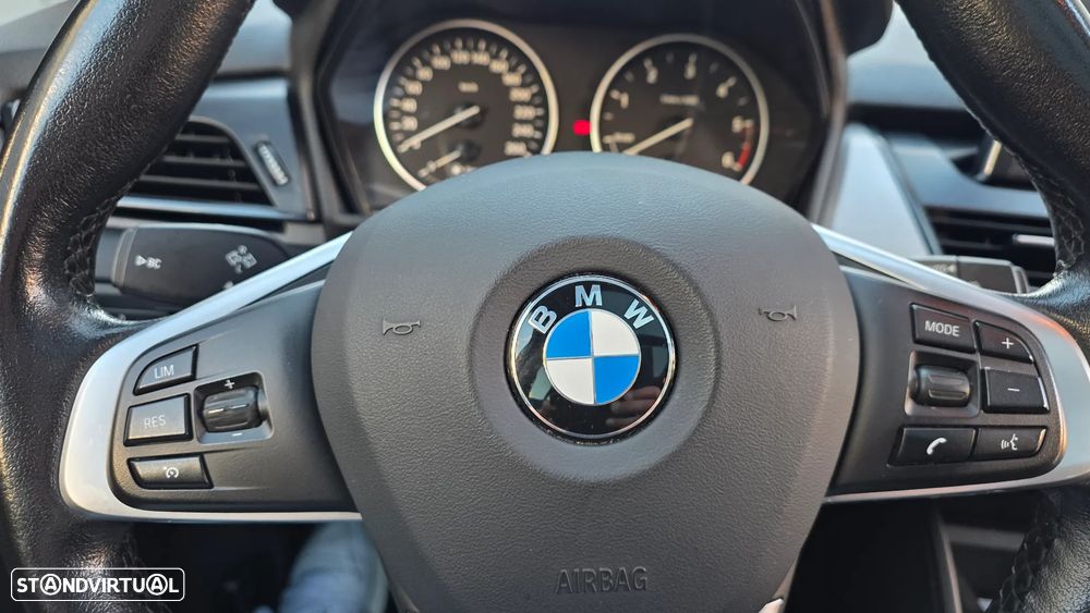 BMW 218 Gran Tourer d 7L Line Luxury - 25