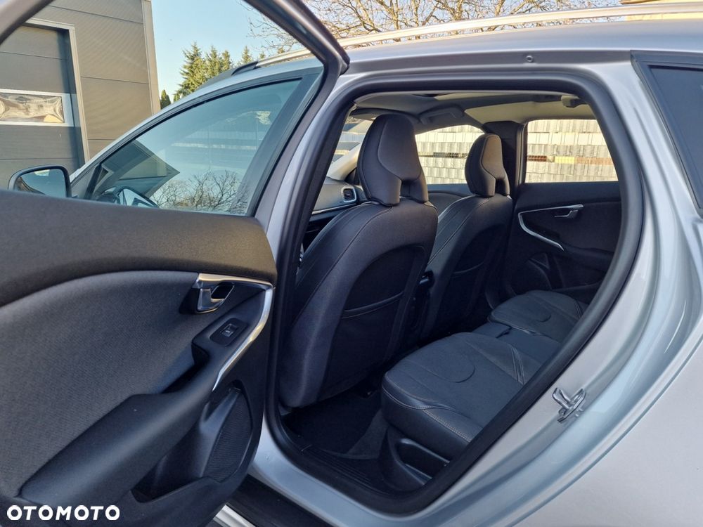 Volvo V40 Cross Country D2 Geartronic Momentum - 20