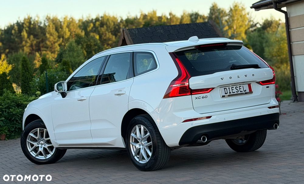 Volvo XC 60 B5 D AWD Geartronic Momentum Pro - 24
