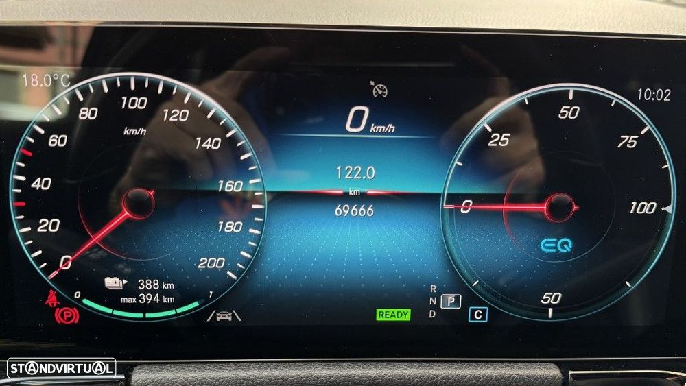 Mercedes-Benz EQA 250 - 19