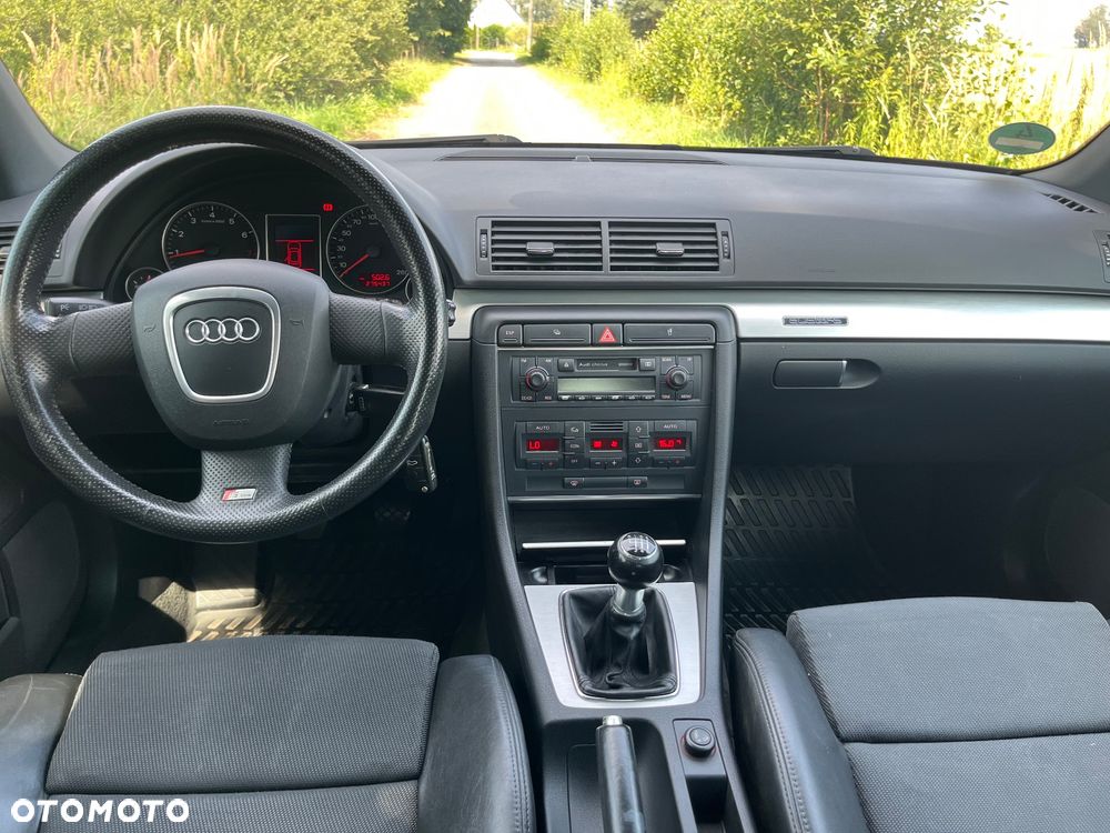 Audi A4 Avant 1.8T Quattro - 32