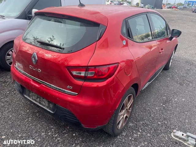 Dezmembrez Renault Clio 4 2013 1.5 DCI 75 cp - 9