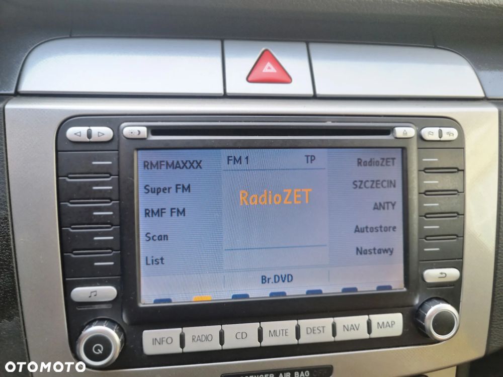 Volkswagen Passat - 15