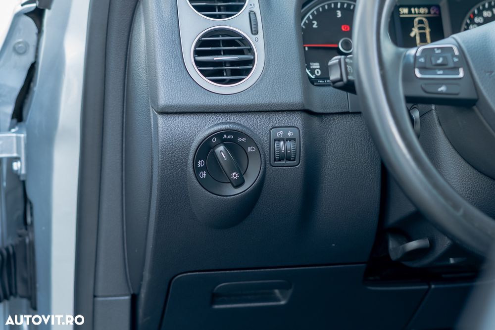 Volkswagen Golf Plus 1.6 TDI DPF MATCH - 23