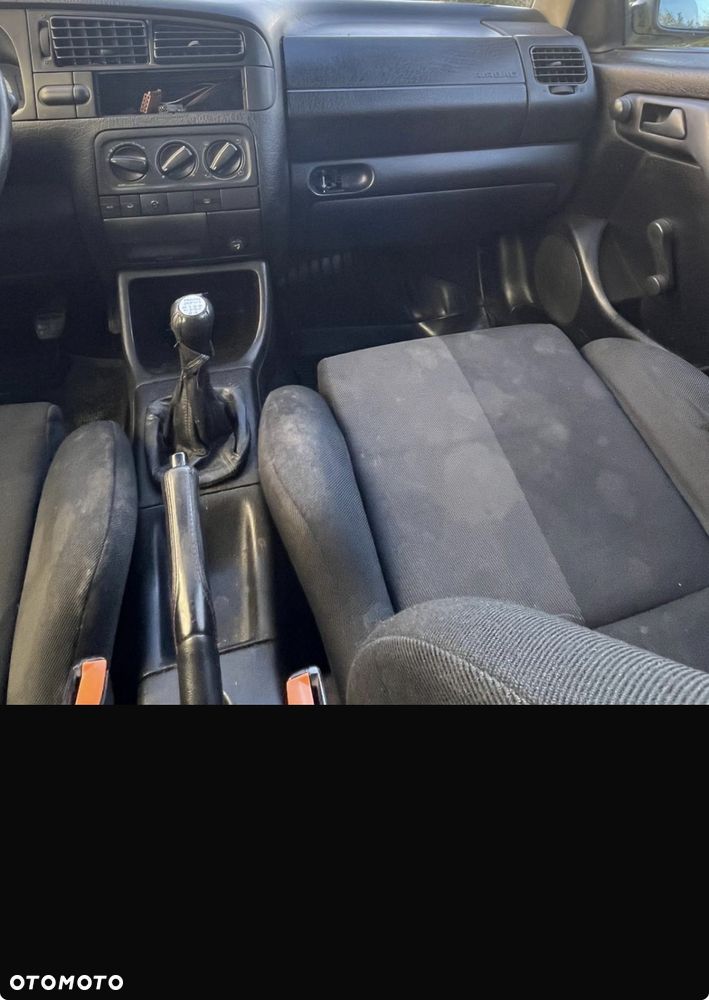 Volkswagen Golf 1.9 GL TDI - 7