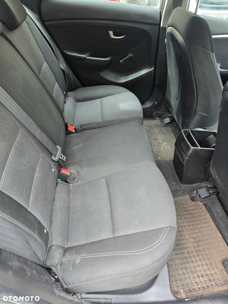 Hyundai i30 1.6 CRDi Classic - 8