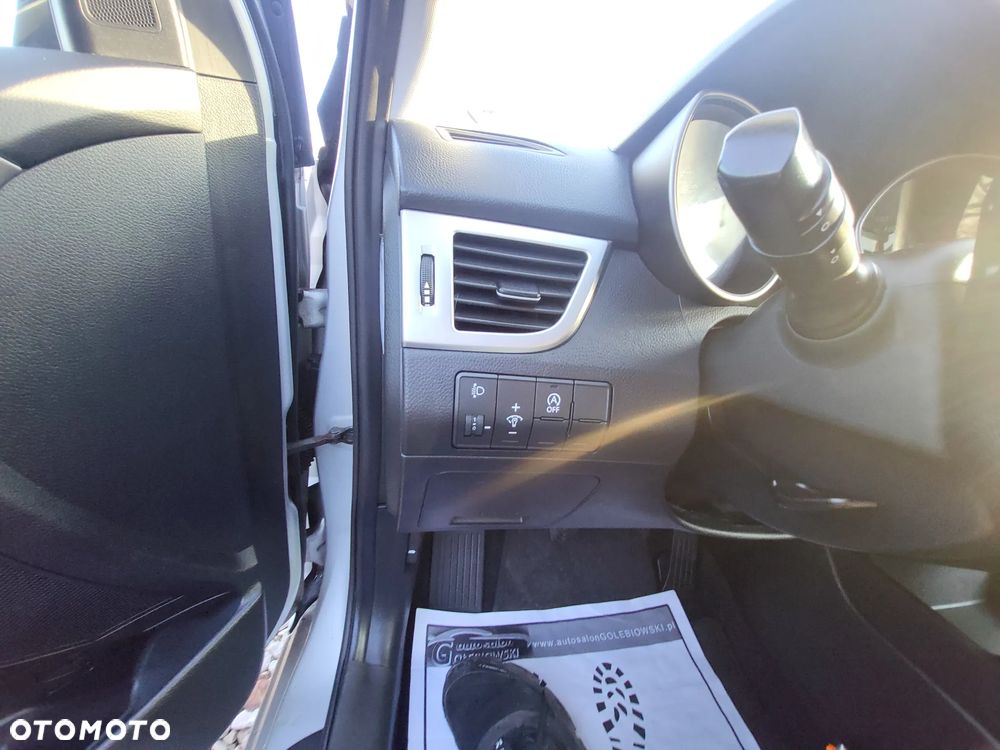 Hyundai i30 blue Kombi 1.6 CRDi Premium - 29