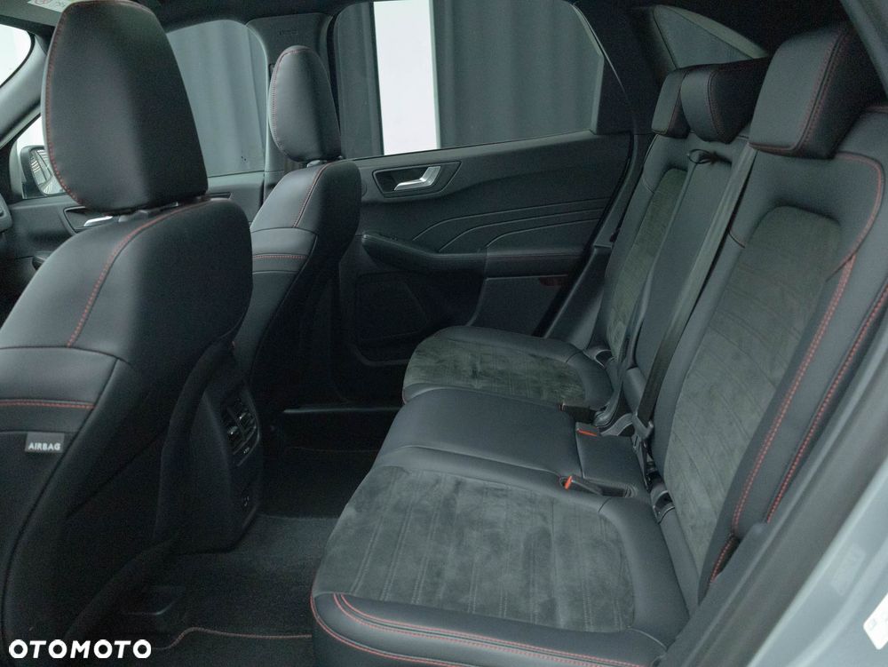 Ford Kuga 2.0 EcoBlue 4x4 ST-LINE X - 34