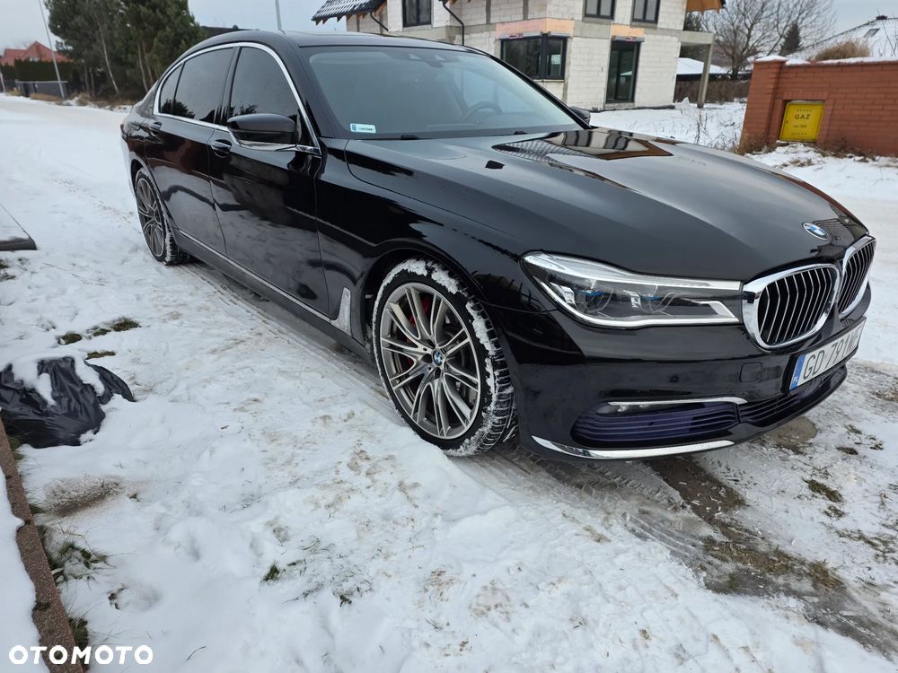 BMW Seria 7 740Li - 4