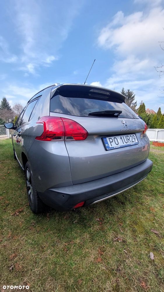 Peugeot 2008 PureTech 110 Stop&Start EAT6 Allure - 4