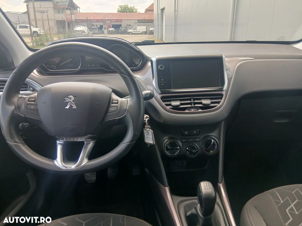 Peugeot 2008 PureTech 82 Active - 6