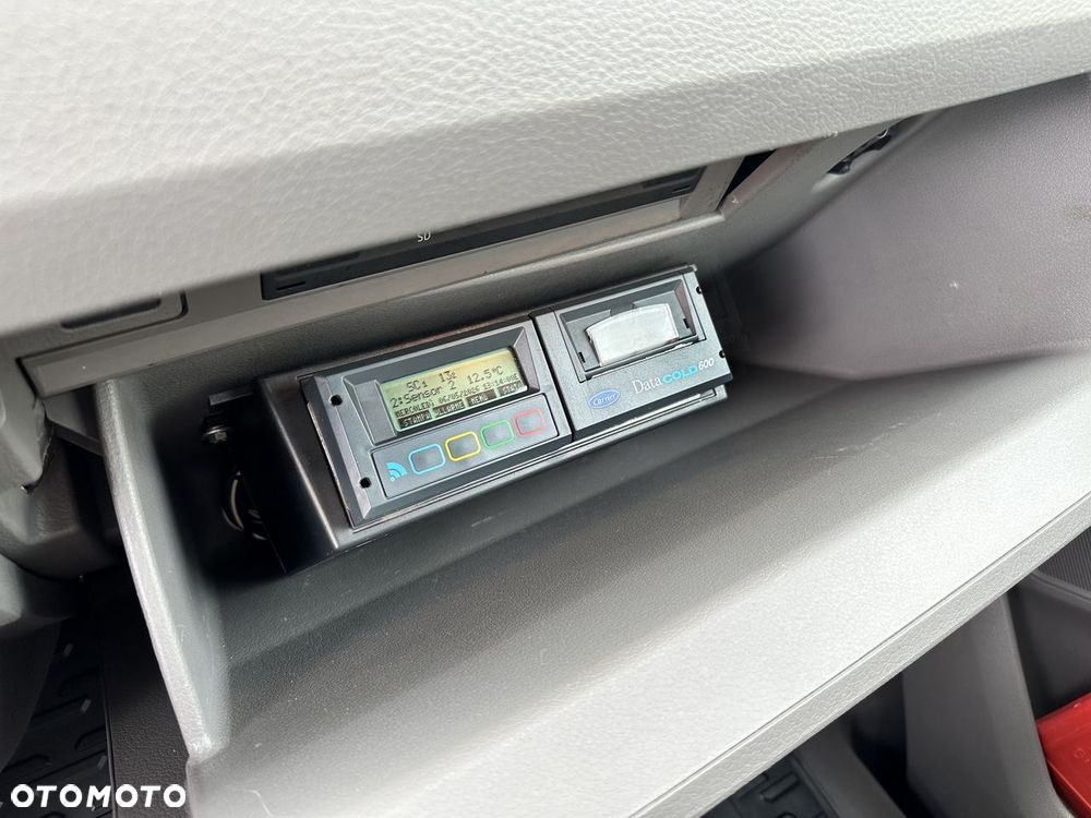 Volkswagen CRAFTER CHŁODNIA KONTENER -5*C 8 PALET BLIŹNIACZE KOŁA KLIMATYZACJA  180KM - 41