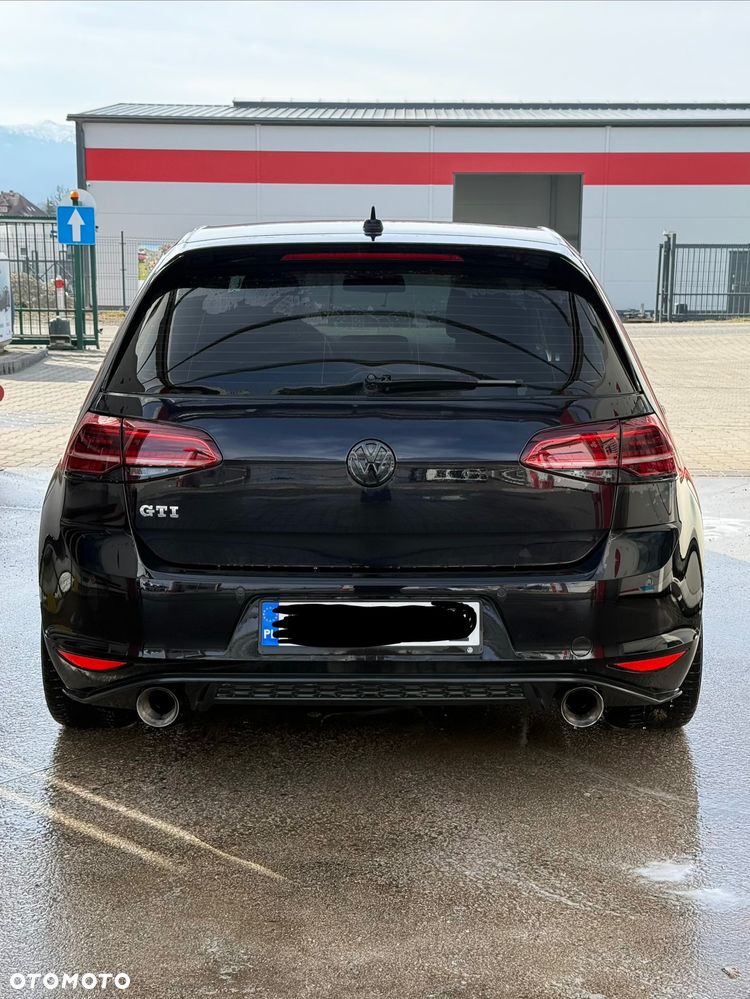 Volkswagen Golf - 3