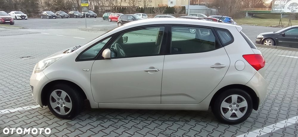 Kia Venga - 8