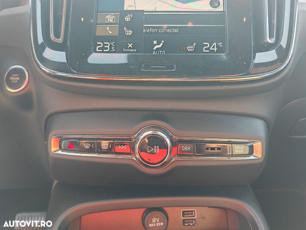 Volvo XC 40 T4 Recharge DKG Ultimate Bright - 13