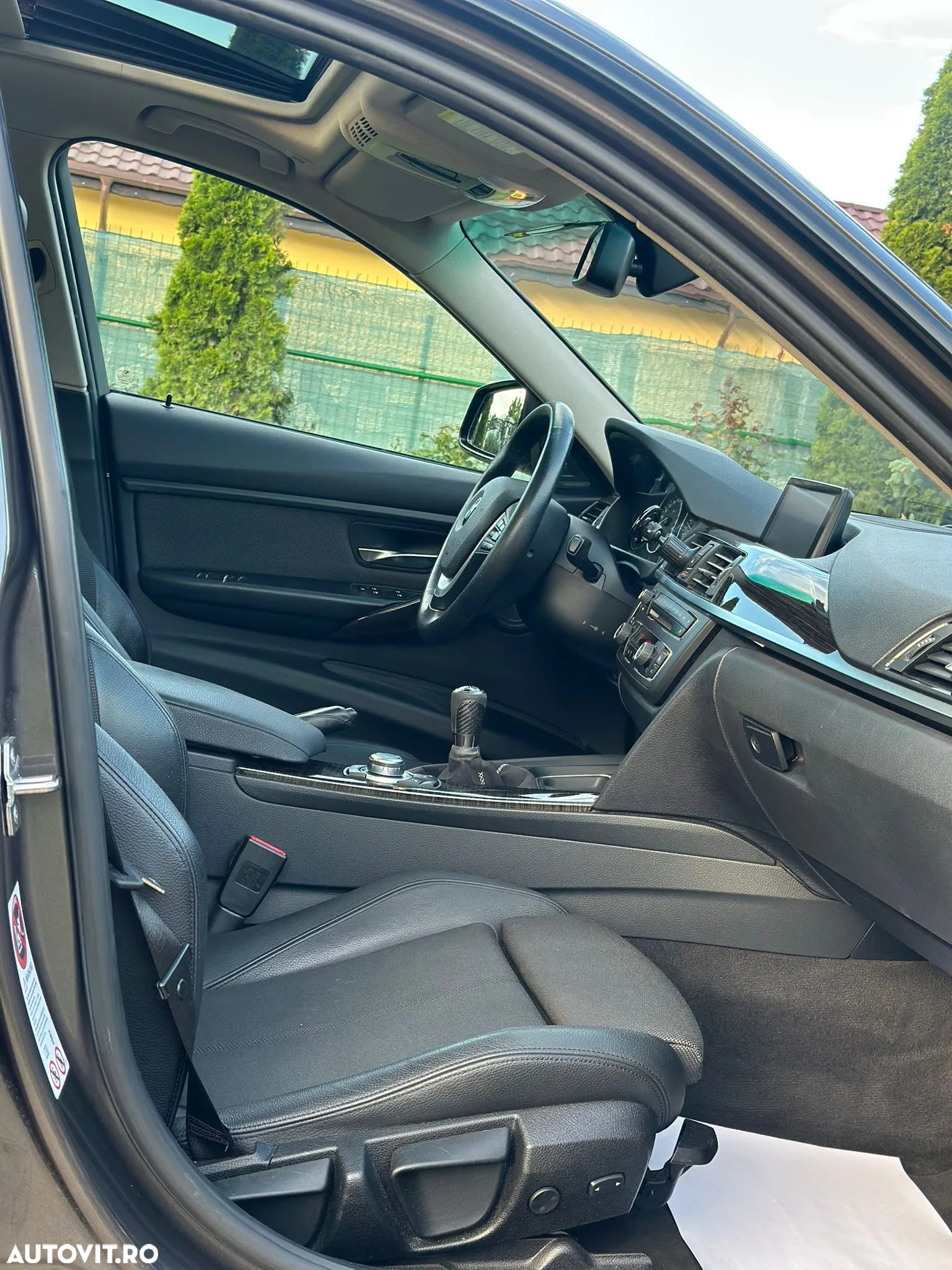 BMW Seria 3 328i xDrive Sport Line - 9