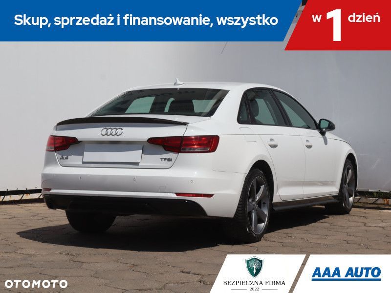 Audi A4 Limousine - 7