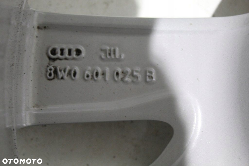 Audi A4 B9 8W0 Felga Felgi 16" - 2