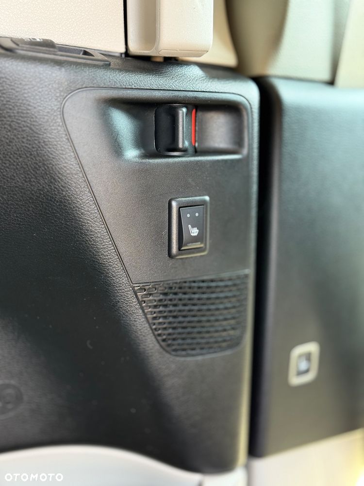 Chrysler Pacifica - 25