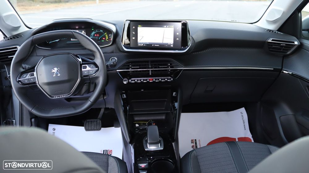 Peugeot e-208 - 16