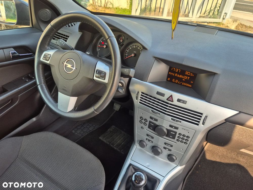 Opel Astra 1.6 Edition 111 Jahre - 8