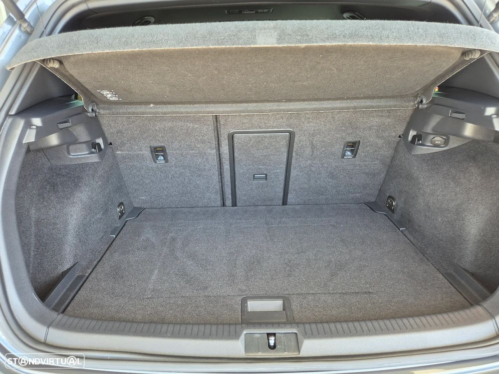 VW Golf 2.0 TDI GTD DSG - 41