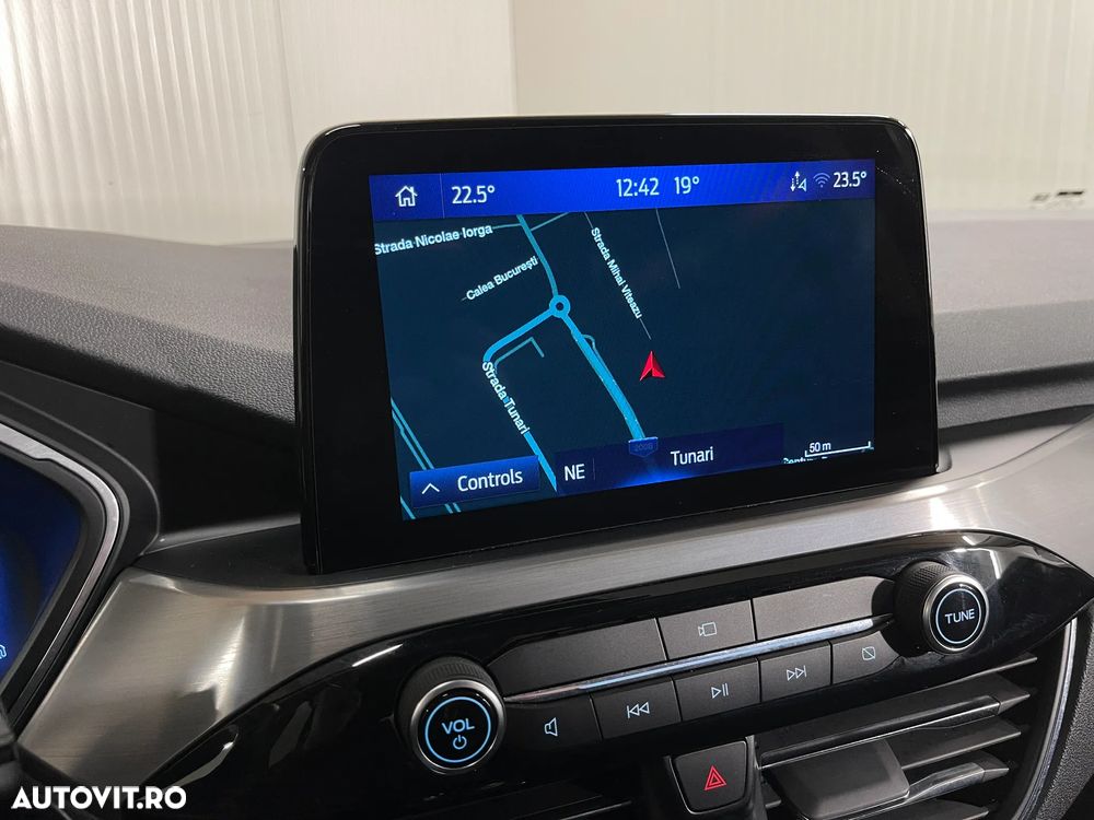 Ford Kuga 2.0 EcoBlue A8 AWD Titanium - 16