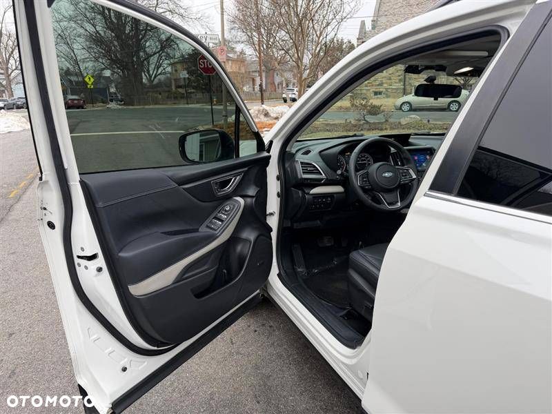 Subaru Forester 2.0 i Active Lineartronic - 27