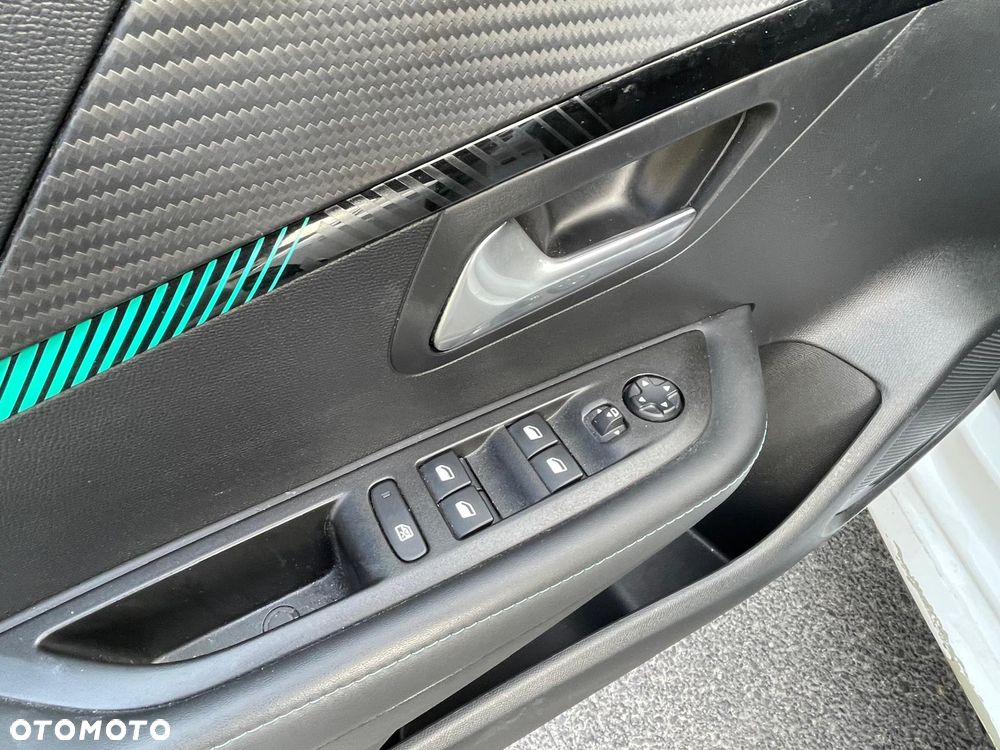Peugeot 208 PureTech 100 Allure - 16