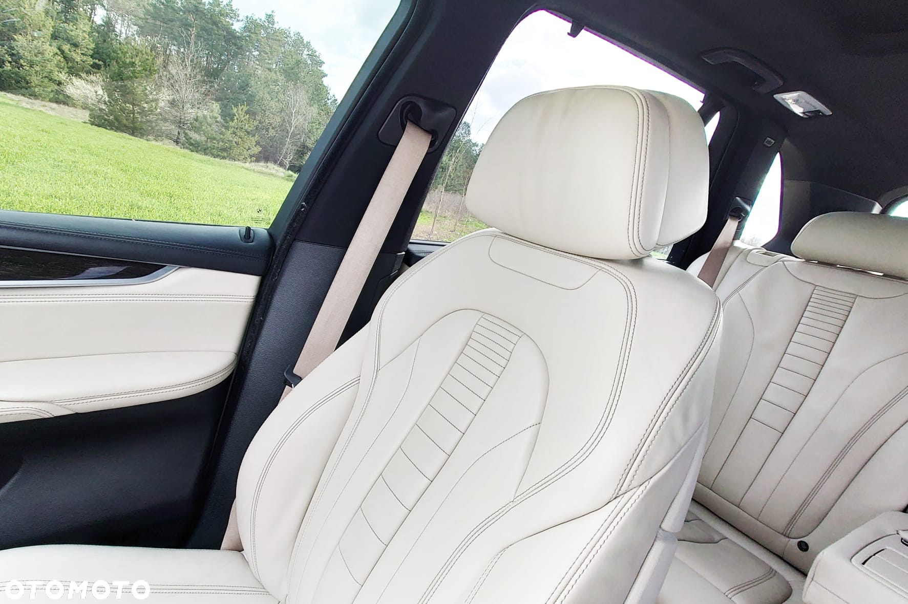 BMW X5 xDrive50i - 14