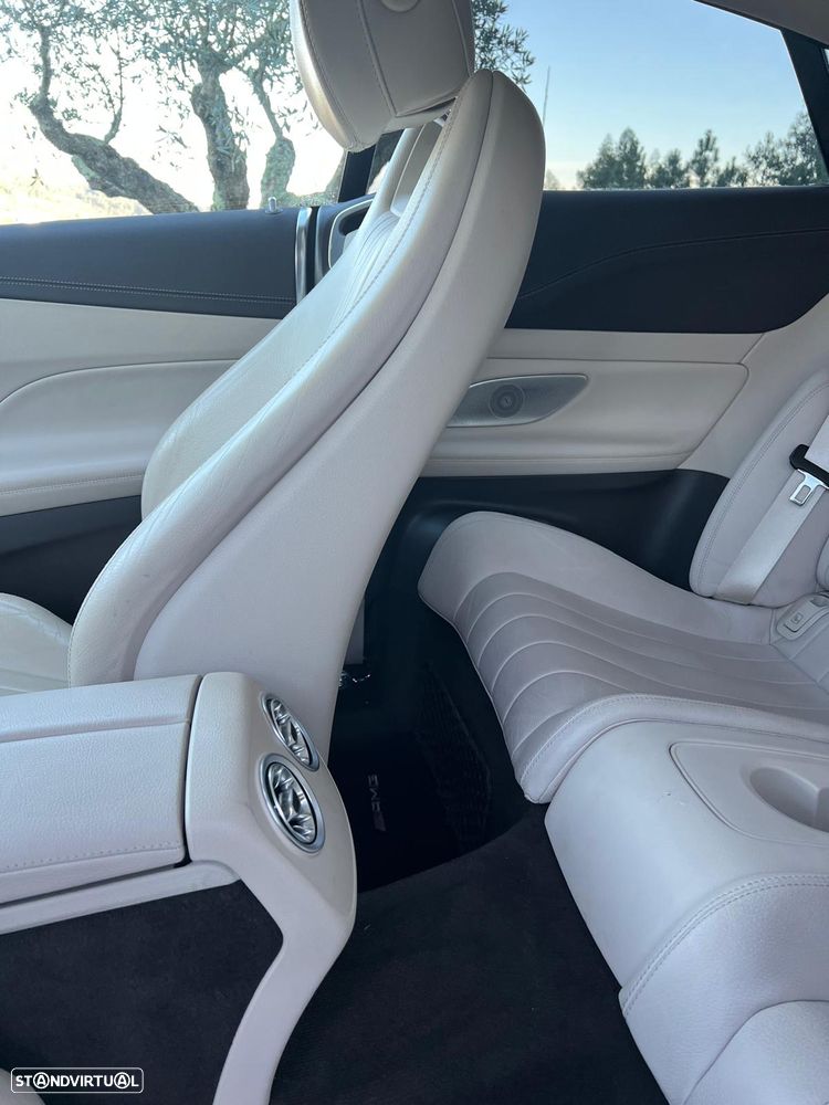 Mercedes-Benz E 220 - 15