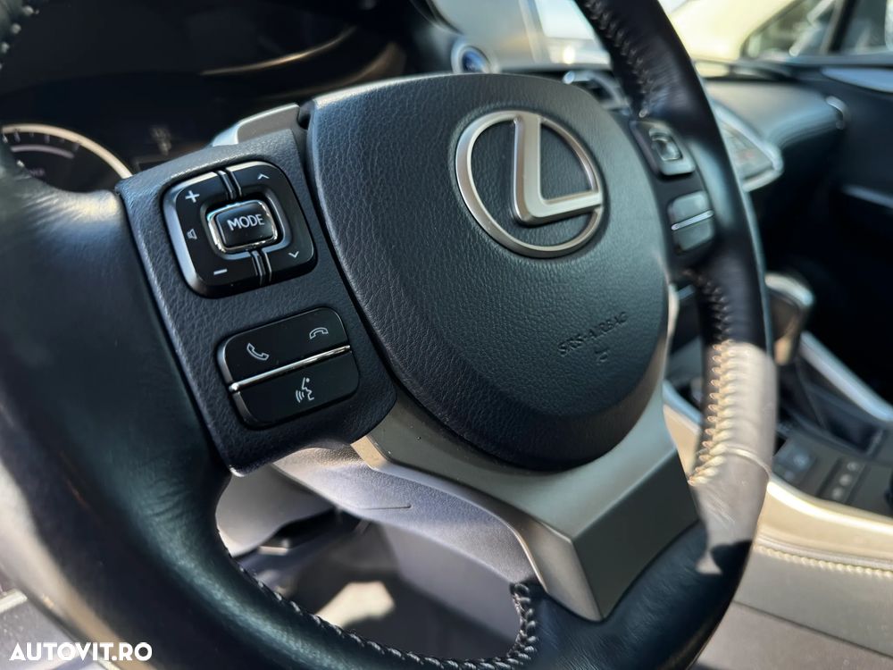 Lexus Seria NX 300h - 15