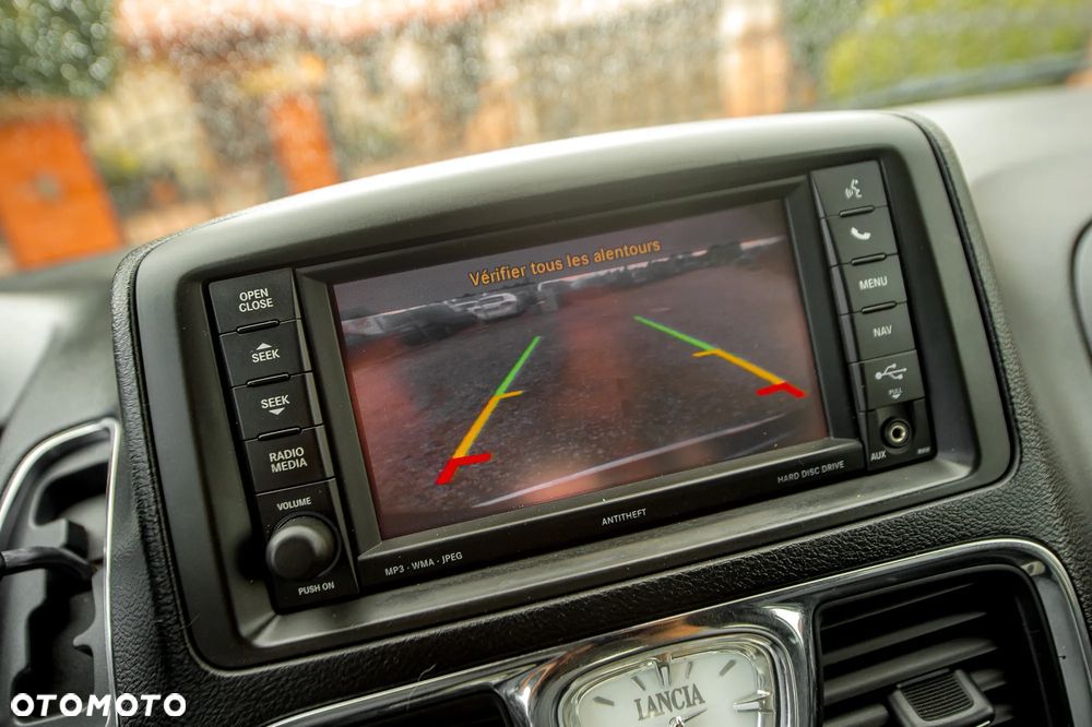 Lancia Voyager 2.8 CRD16v Gold - 33