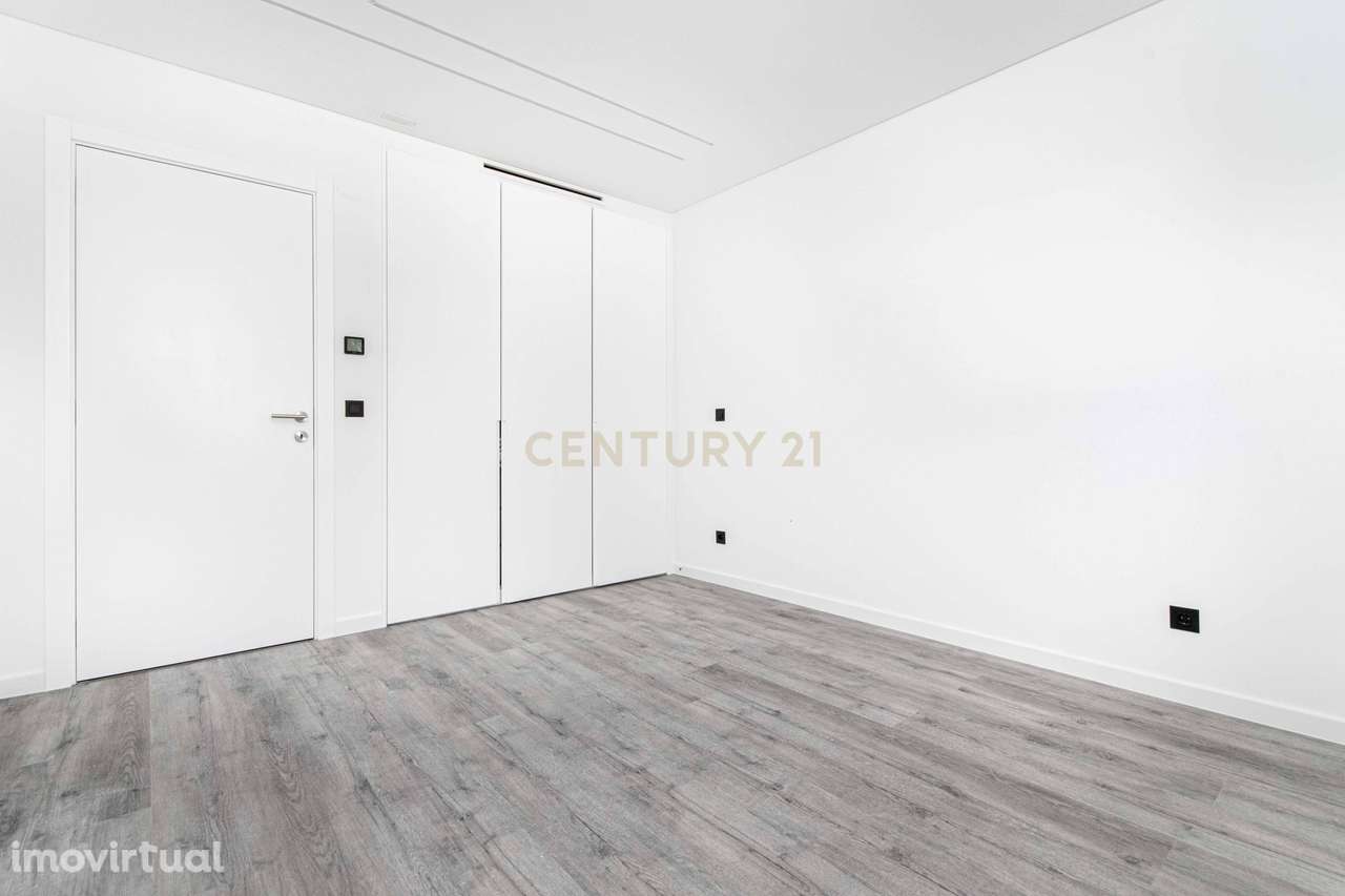 Apartamento T3 em São João da Talha com Vista Rio - Grande imagem: 3/36