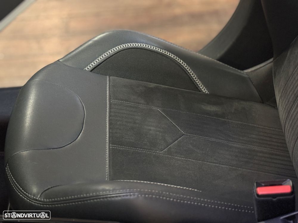 Peugeot 2008 PureTech 110 Stop&Start EAT6 Crossway - 32