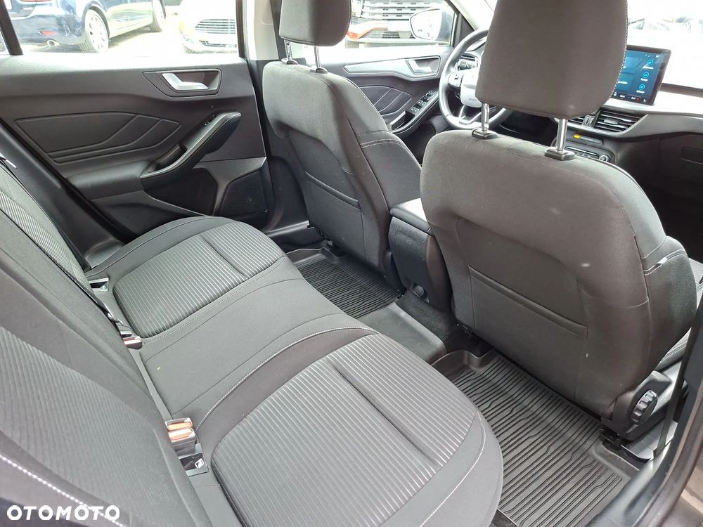 Ford Focus 1.0 EcoBoost Titanium - 32