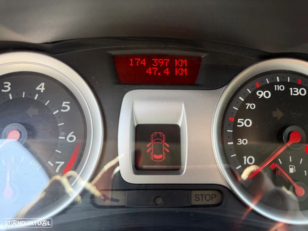 Renault Clio 1.2 16V Pack - 13