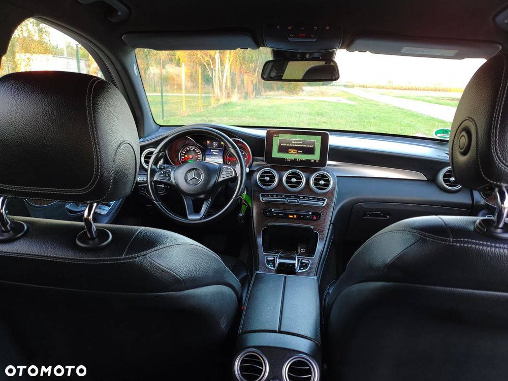 Mercedes-Benz GLC 250 d 4Matic 9G-TRONIC AMG Line - 11