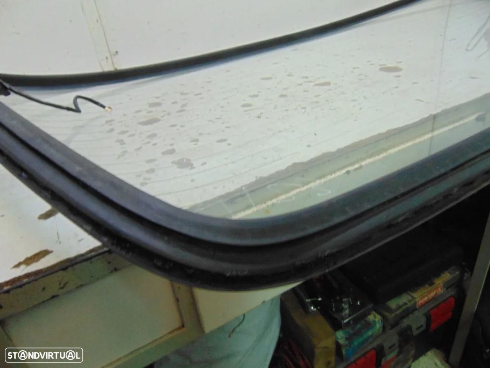 Mercedes W123 vidro oculo trás - 9