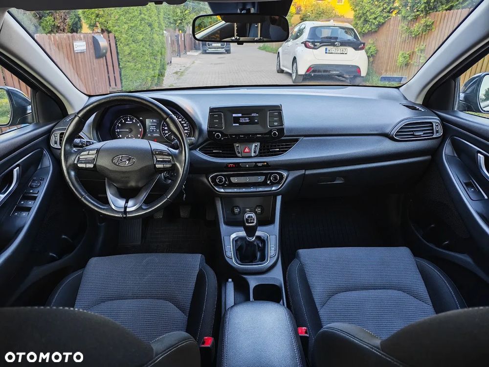 Hyundai i30 1.5 DPI Modern - 9
