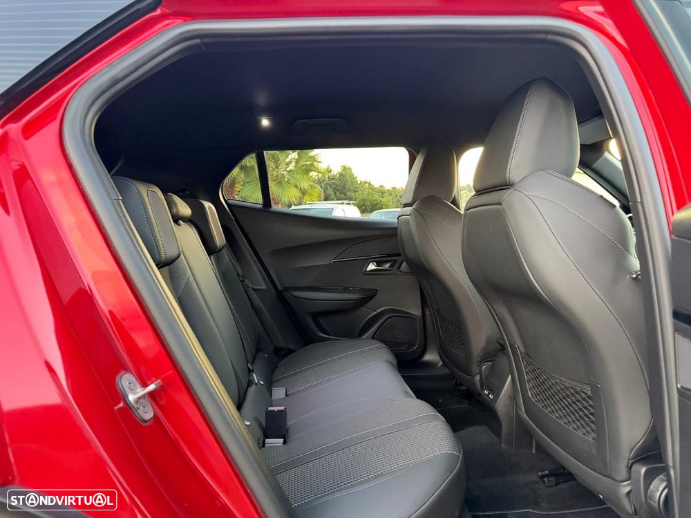 Peugeot 2008 1.2 PureTech GT EAT8 - 7