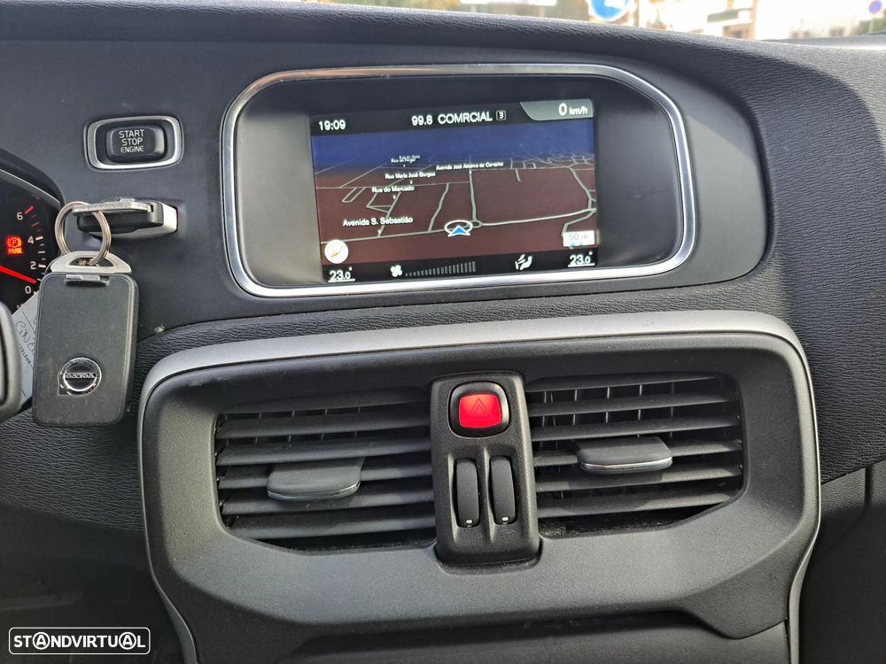 Volvo V40 D2 Kinetic - 22