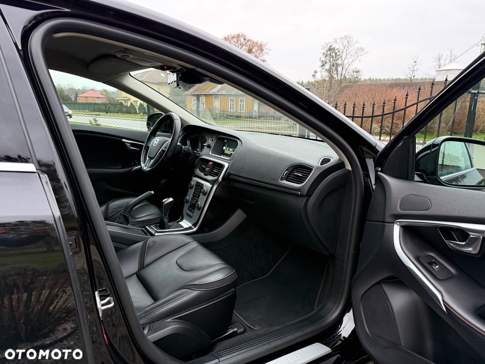 Volvo V40 D2 Ocean Race - 10