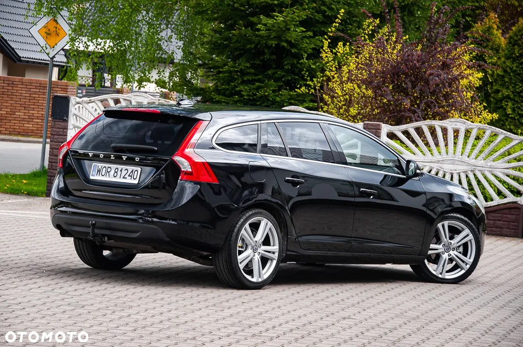 Volvo V60 D4 Geartronic Summum - 15
